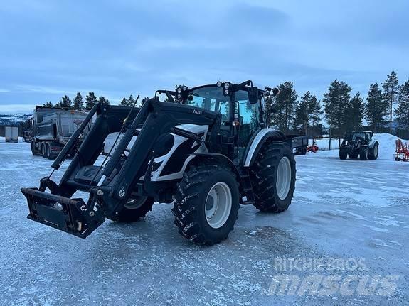 Valtra A105H Tractors