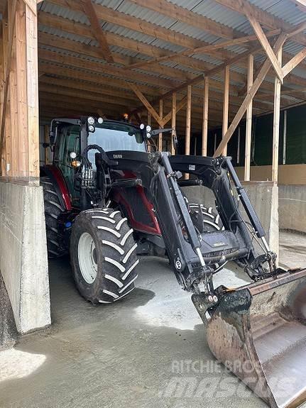 Valtra A105H4 Tractors