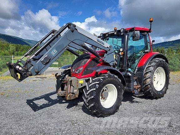 Valtra N 104 H5 Tractors
