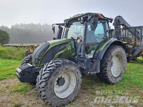 Valtra N154eA Tractors