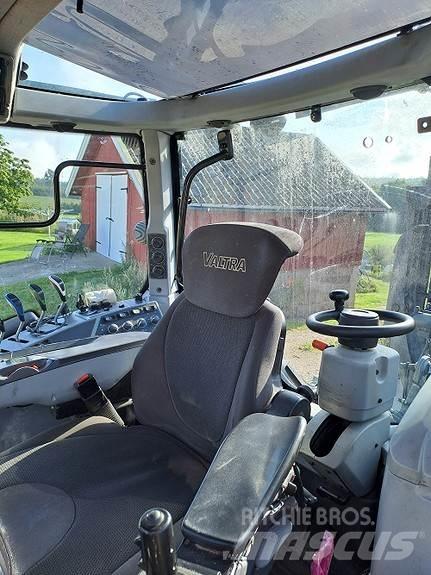 Valtra N154eA Tractors
