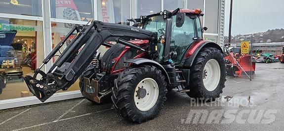 Valtra N174 Tractors