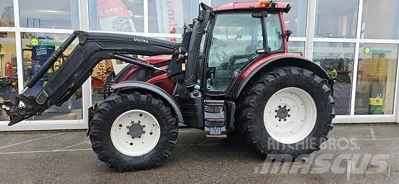 Valtra N174 Tractors