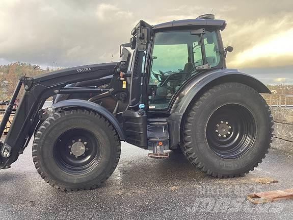 Valtra N174 Tractors