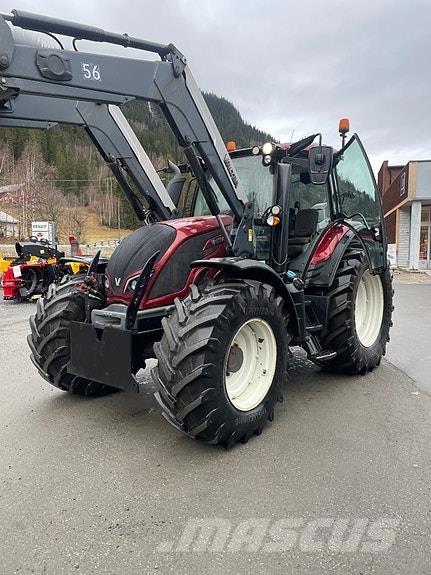 Valtra N174 Versu Tractors