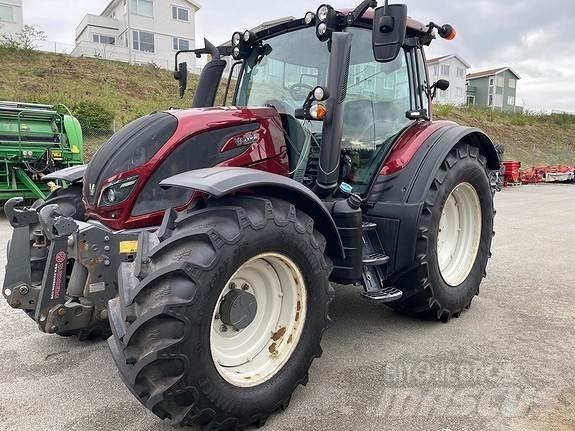 Valtra N174A Tractors