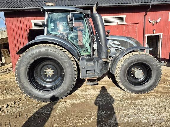 Valtra T 234 Versu Tractors