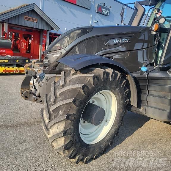 Valtra T 254 Tractors