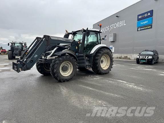 Valtra T174V Tractors