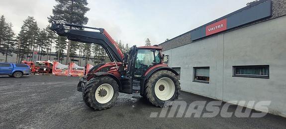 Valtra T234 Tractors