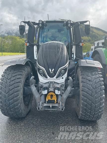 Valtra T254V Tractors