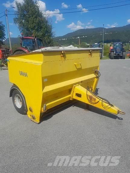 Vama 3500L Sand and salt spreaders