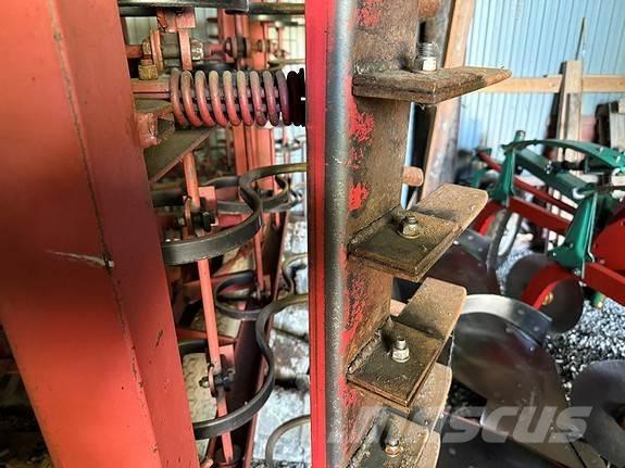   Other tillage machines and accessories
