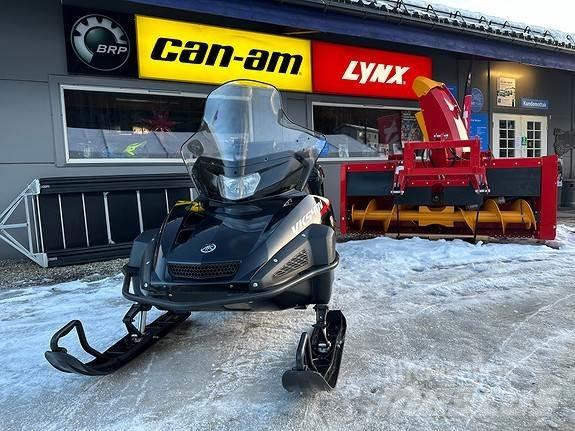 Yamaha Viking 5 Snowmobiles