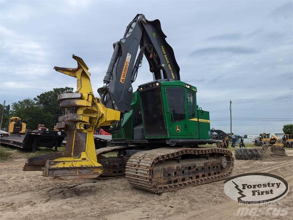 John Deere 853M Feller bunchers