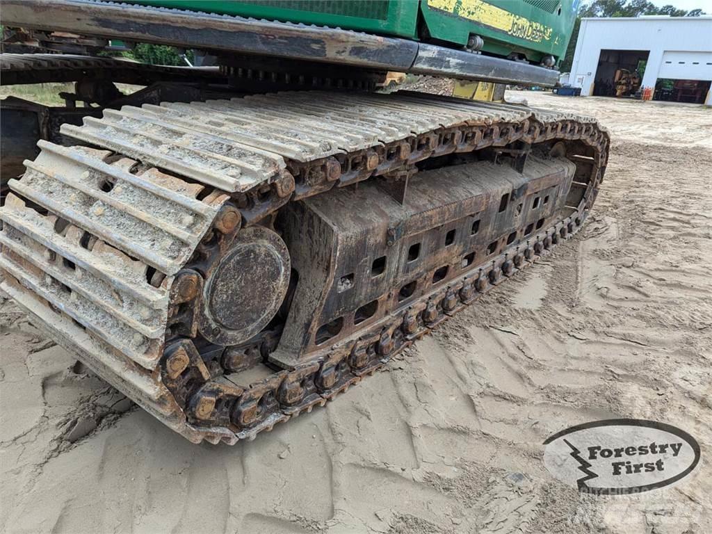 John Deere 853M Feller bunchers
