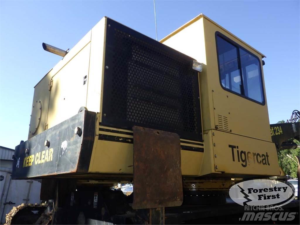Tigercat 234 Knuckle boom loaders