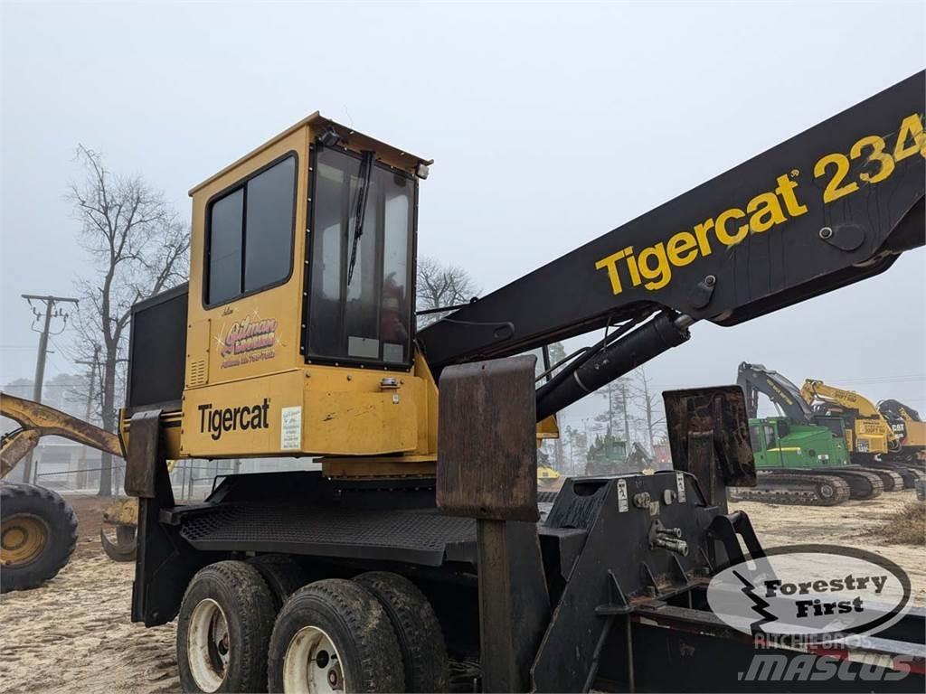 Tigercat 234 Knuckle boom loaders