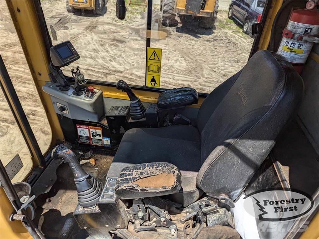 Tigercat 234B Knuckle boom loaders