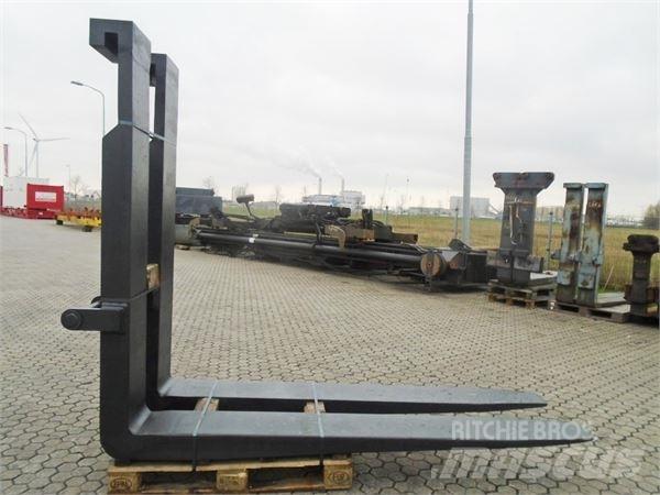 Mafi T230 Terminal tractors
