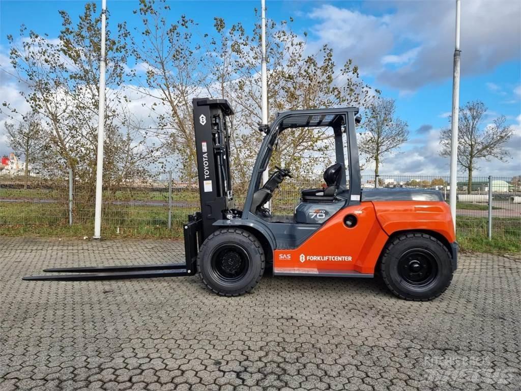 Toyota 8FD70F Diesel trucks