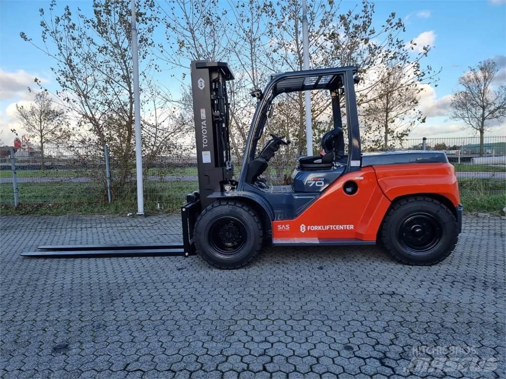 Toyota 8FD70F Diesel trucks