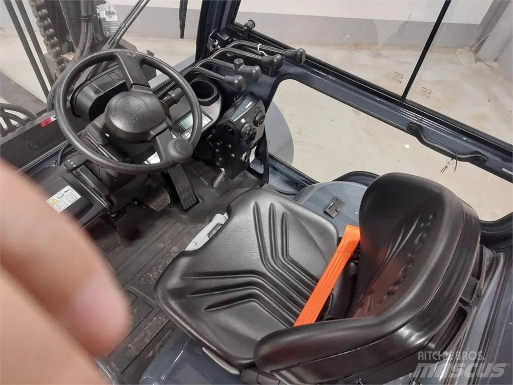 Toyota 8FD70F Diesel trucks