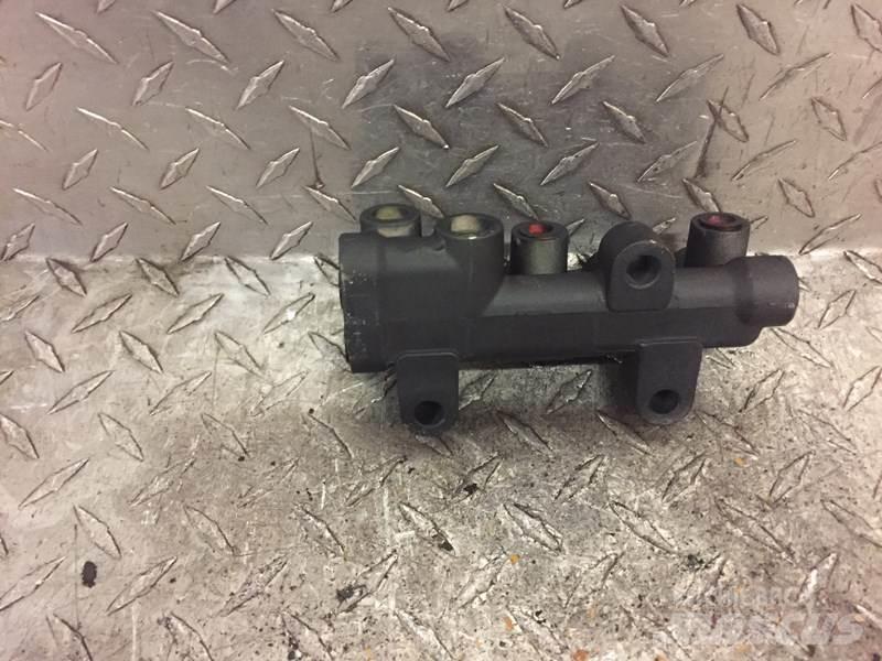 CAT C15 Other components
