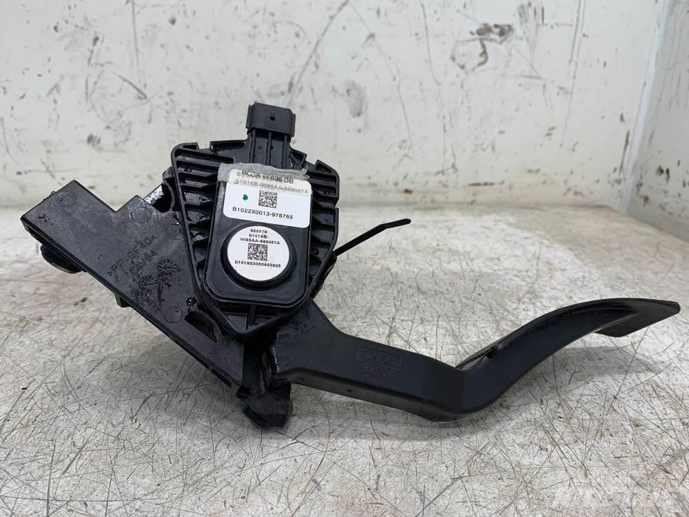 Ford F-550 Other components