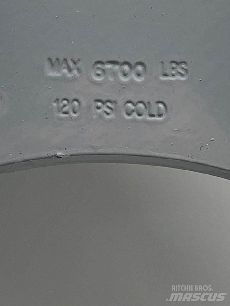 Ford F750 Tyres, wheels and rims