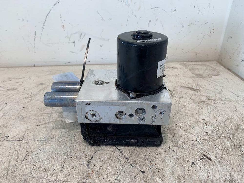 GMC C4500 Brakes