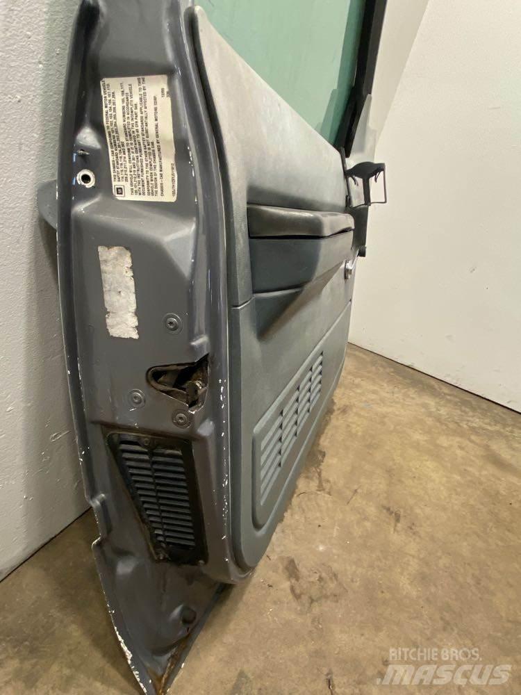 GMC C7500 Other components