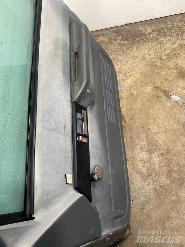 GMC C7500 Other components