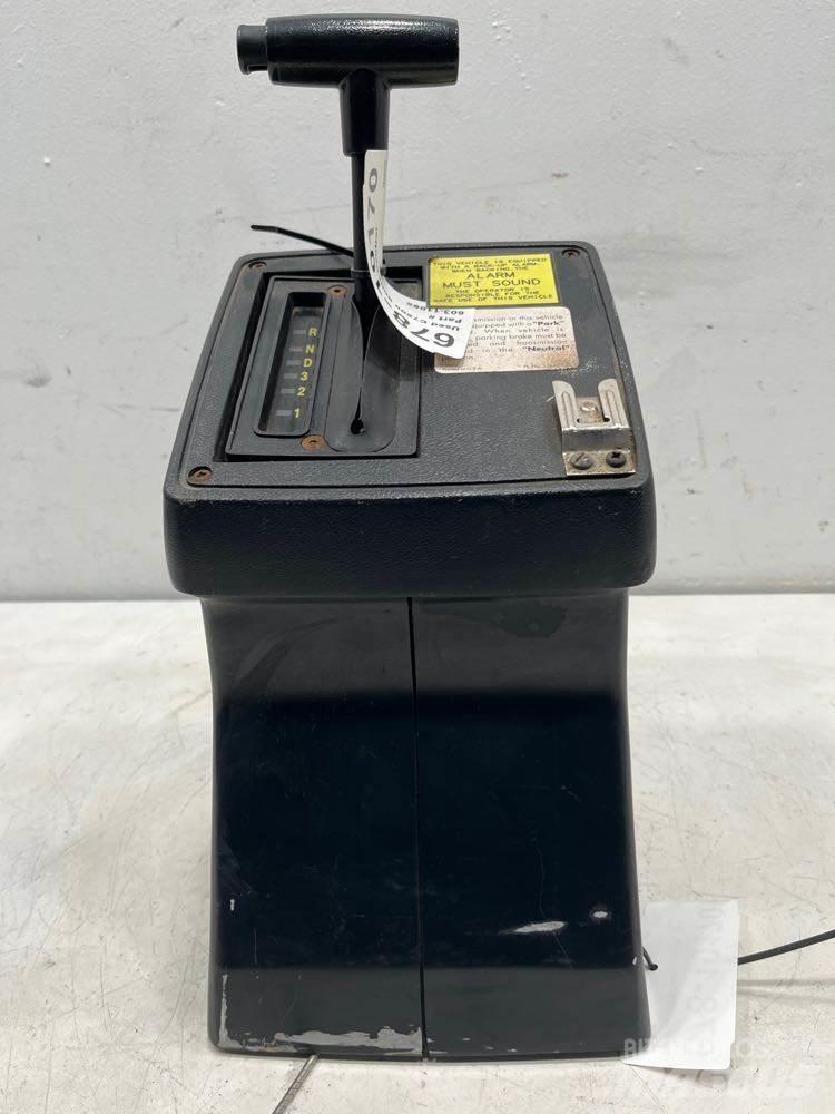 GMC C7500 Electronics