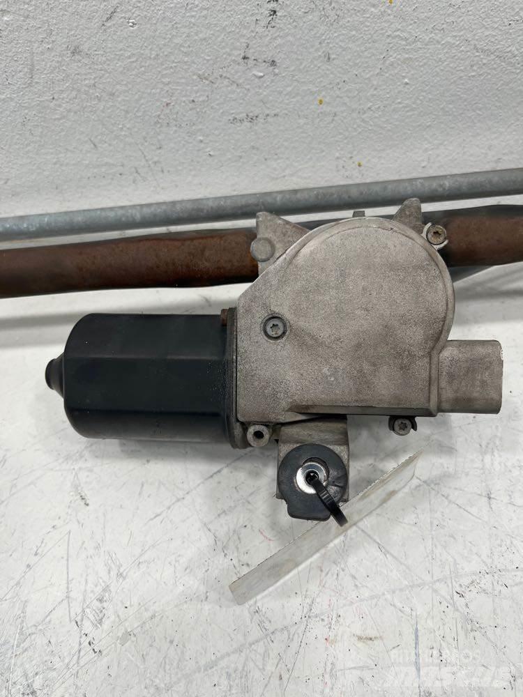 GMC C7500 Other components
