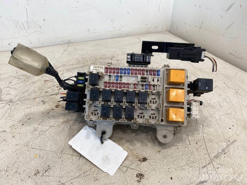 GMC W4500 Electronics