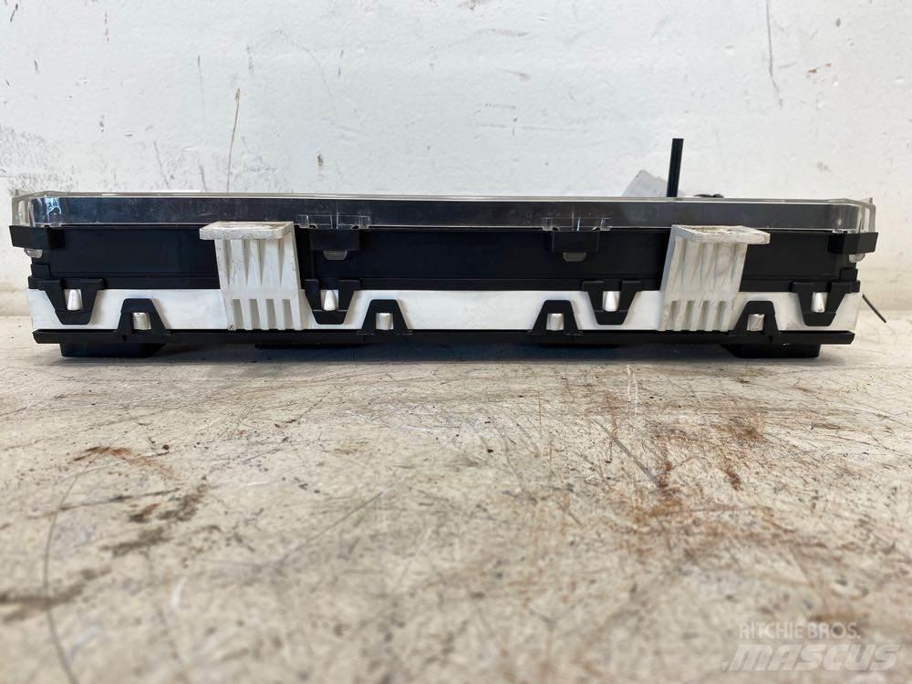 GMC W4500 Other components