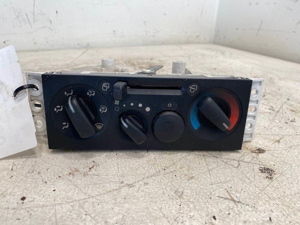 GMC W4500 Electronics