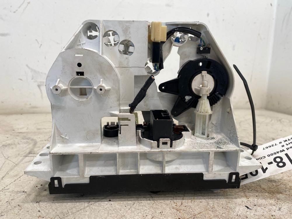 GMC W4500 Electronics