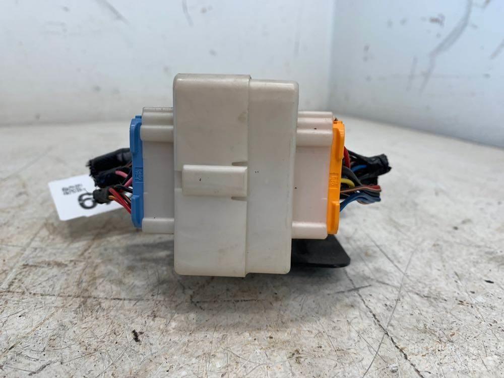GMC W4500 Electronics