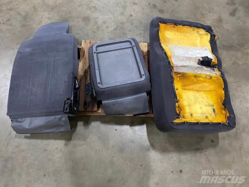 Isuzu NPR Other components
