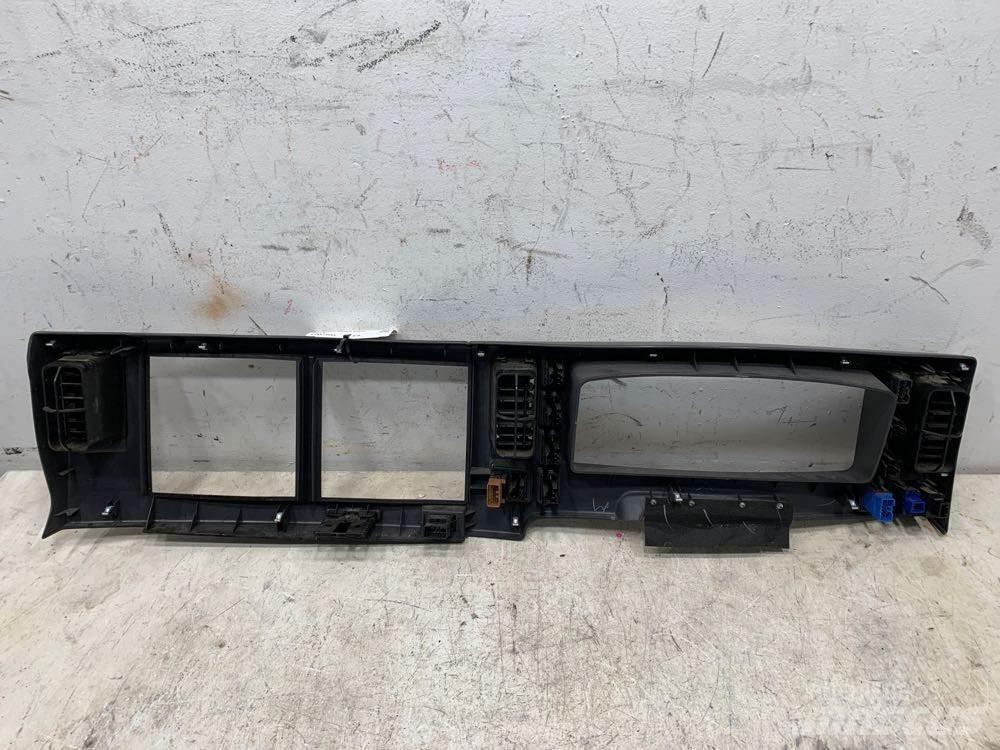 Isuzu NPR Other components