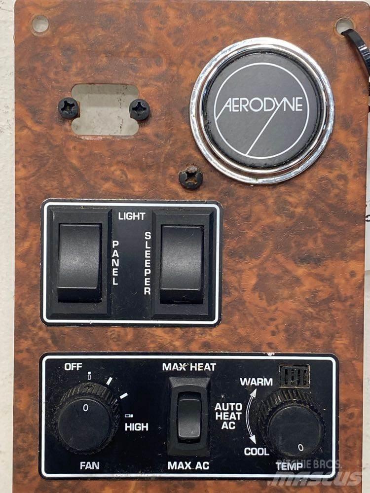 Kenworth  Electronics