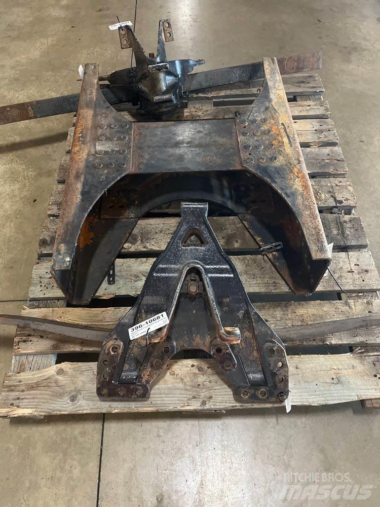 Mack  Chassis and suspension