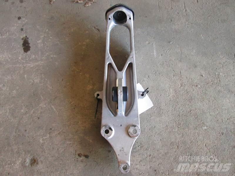 Mack CH613 Radiators