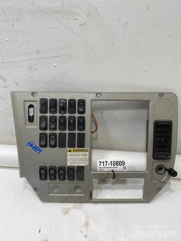 Mack CXU Electronics