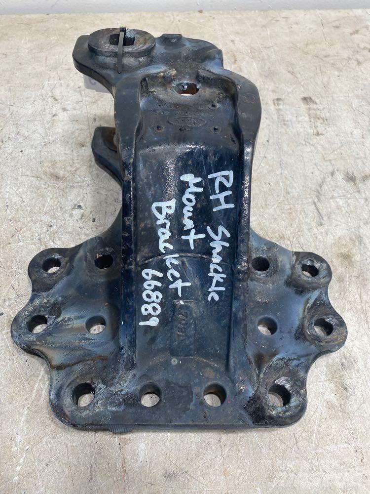 Mack CXU Chassis and suspension