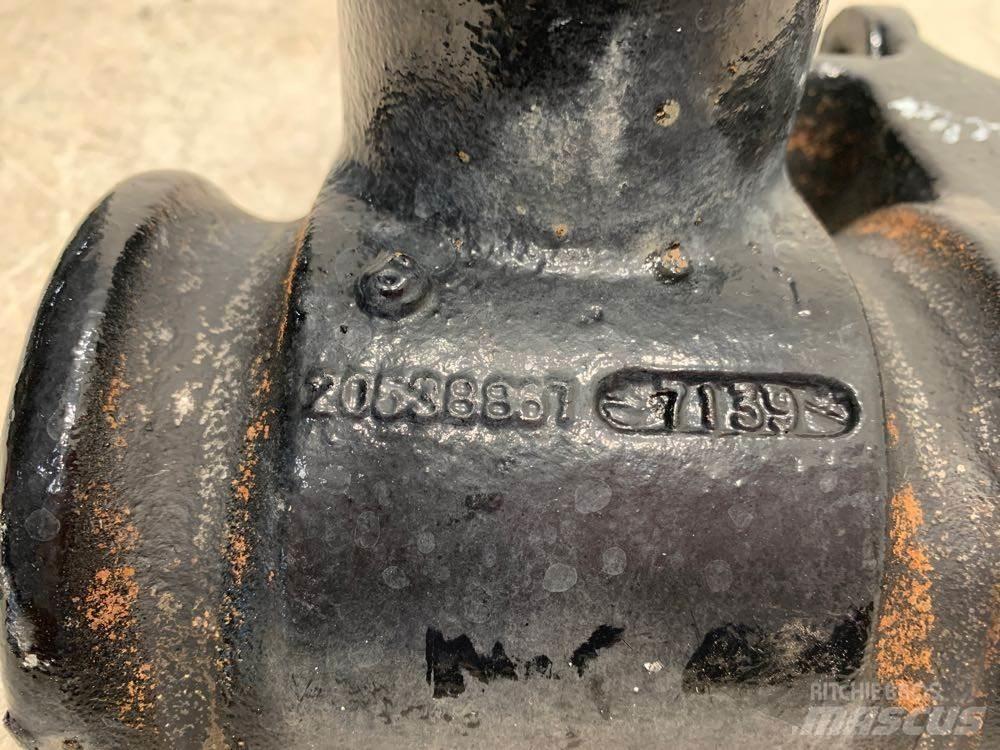 Mack CXU Chassis and suspension