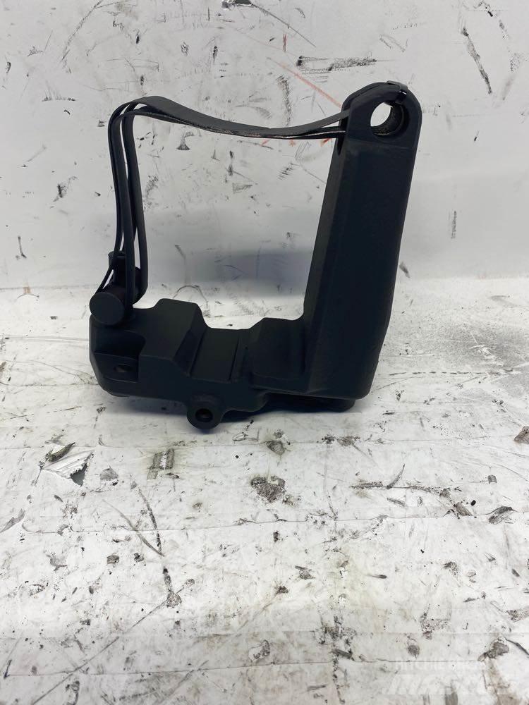 Mack MP8 Other components