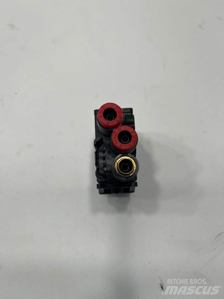 Paccar  Electronics